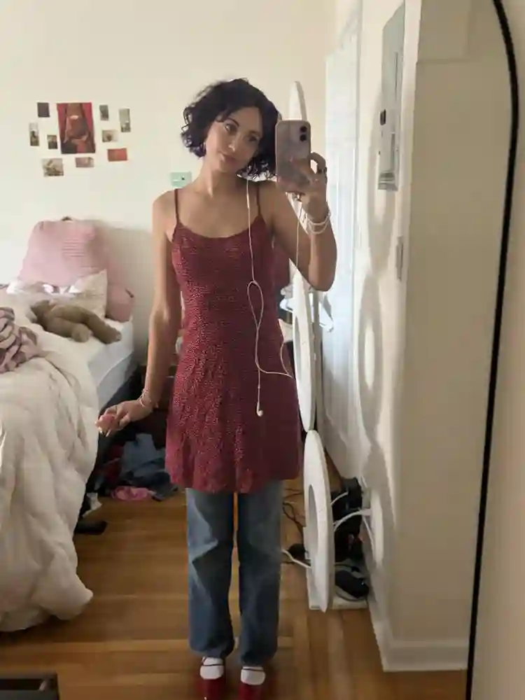 College student seeking room!
