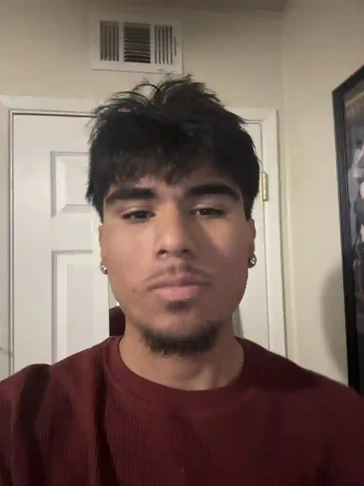 Looking for roommate or rent w/guys