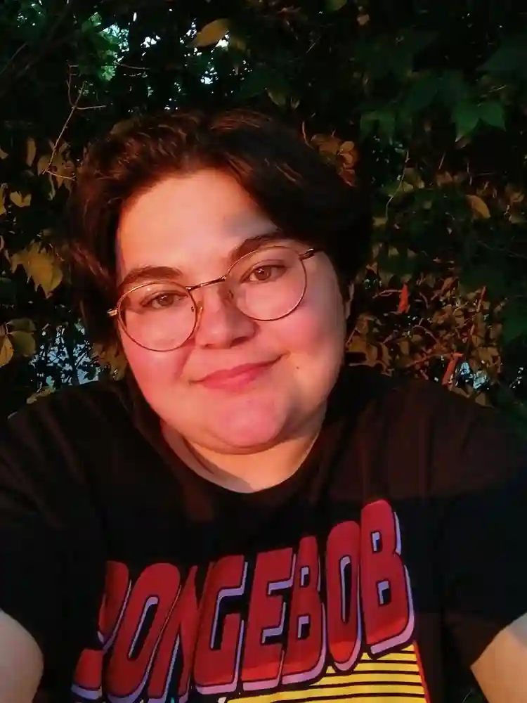 Lesbian couple looking for housing