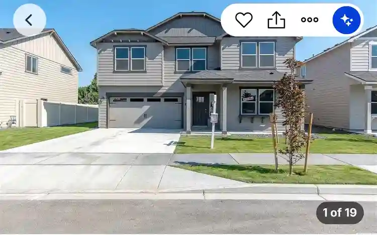 Available rooms for rent