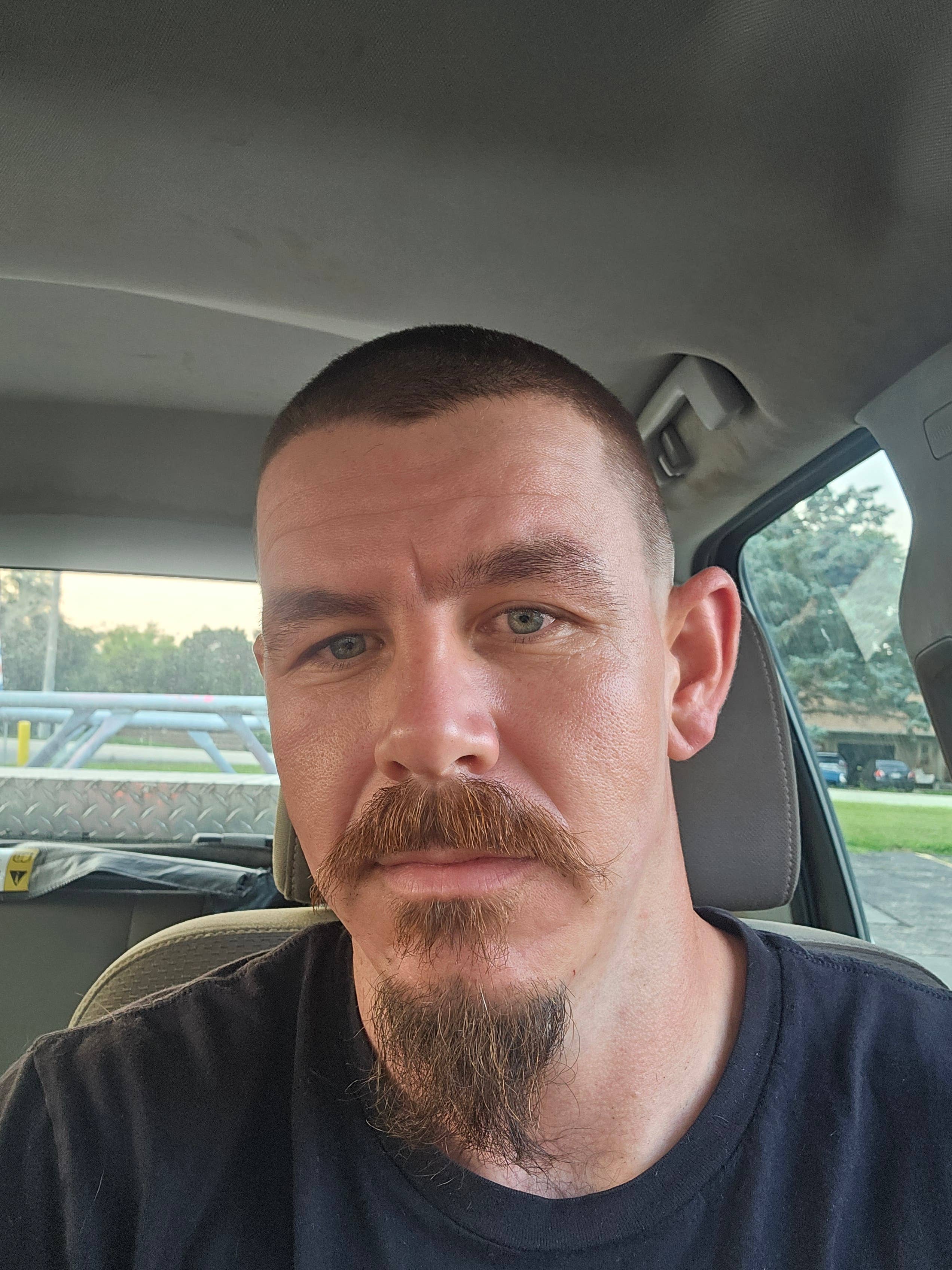Looking for a room to rent till Feb