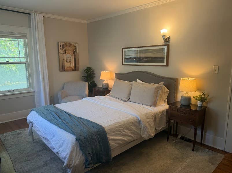 Comfortable furnished room for rent