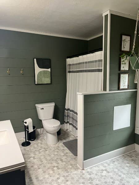 Comfortable furnished room for rent
