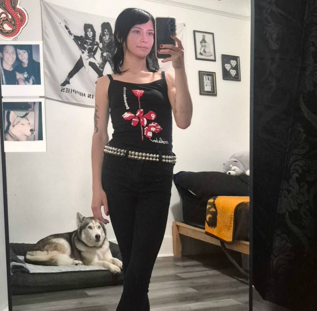 Looking for pet friendly room!