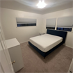 Midtown room available near VCMC