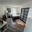 Luxury bedroom/bath in Hollywood